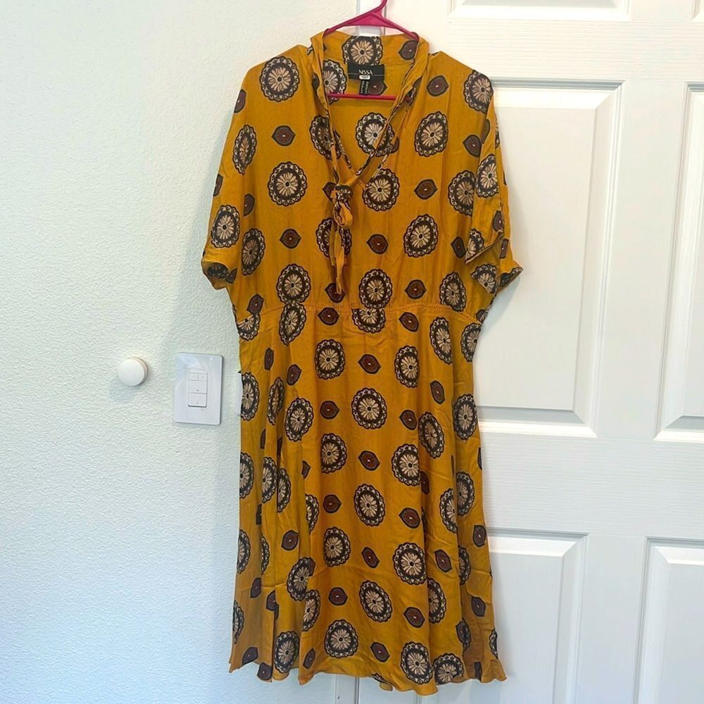 NISSA Women’s Dress - Size 10